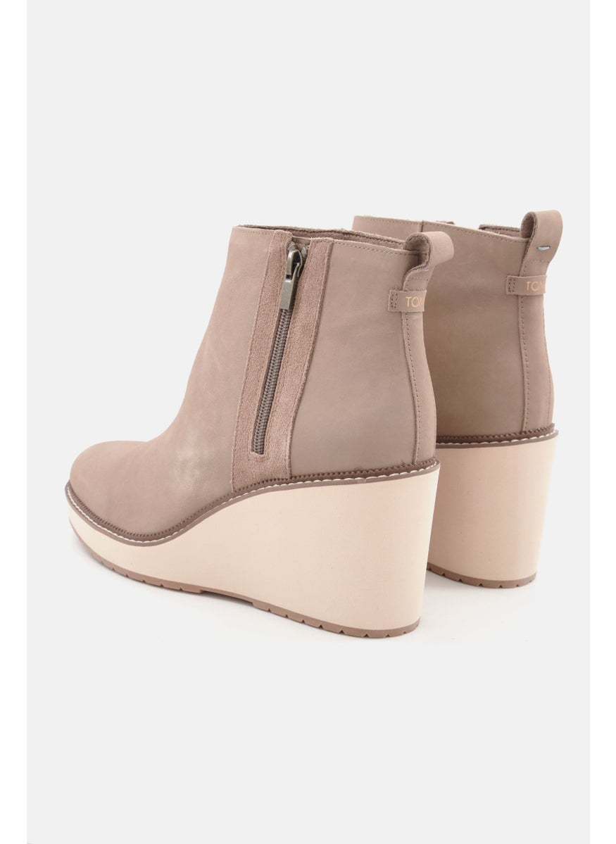 TOMS Women Raven Zipper Closure Ankle Boot, Tan  - Image 2