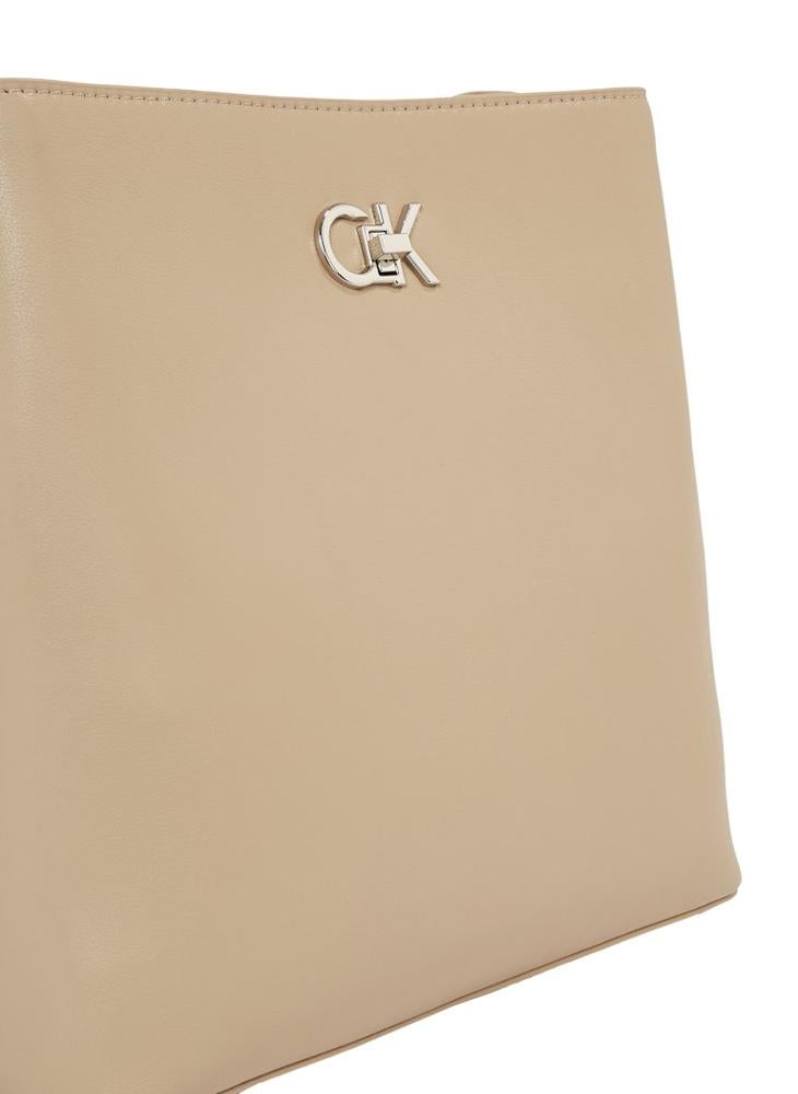 CALVIN KLEIN BLACK BUCKET BAG  - Image 4