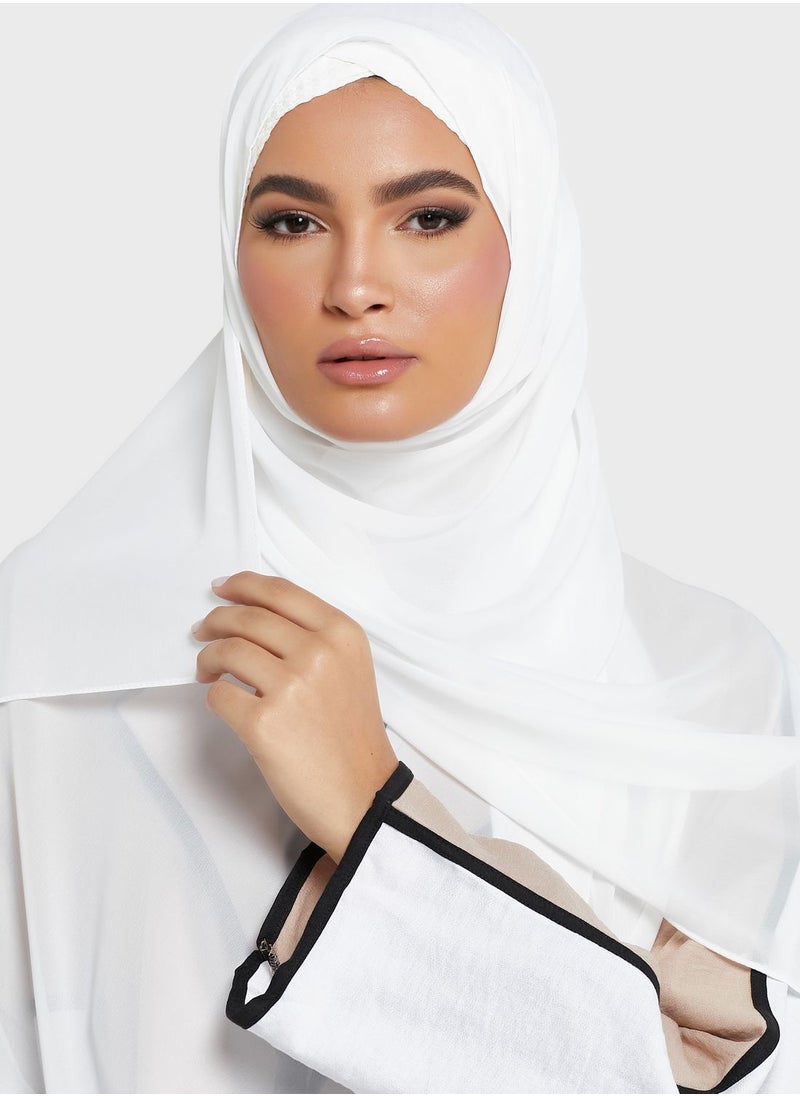 Khizana Contrast Piping Detail Abaya With Sheila  - Image 4