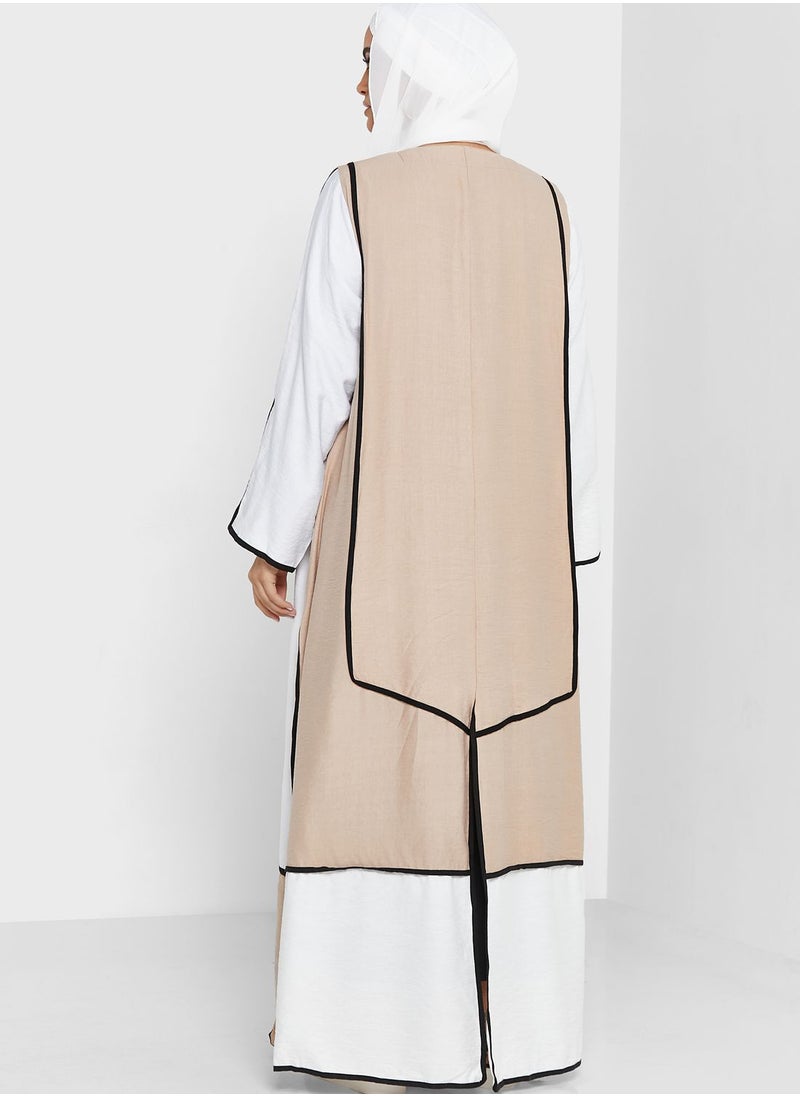 Khizana Contrast Piping Detail Abaya With Sheila  - Image 2