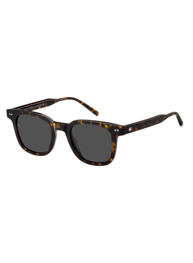 TOMMY HILFIGER Rectangular Sunglasses - Image 1