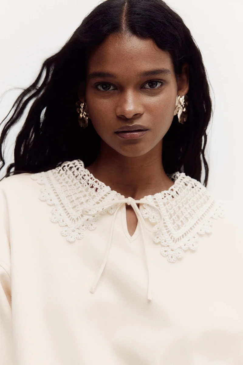 اتش اند ام سويت شيرت بياقة