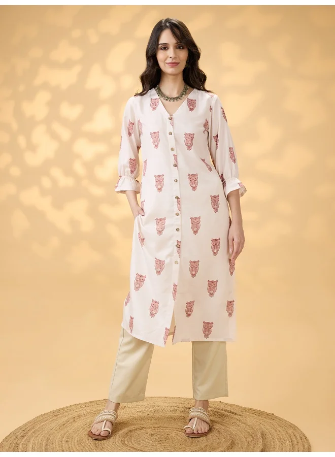 جلو باص Women Off White V-Neck Animal Print Bishop Sleeves Button Detail Straight Fusion Kurta