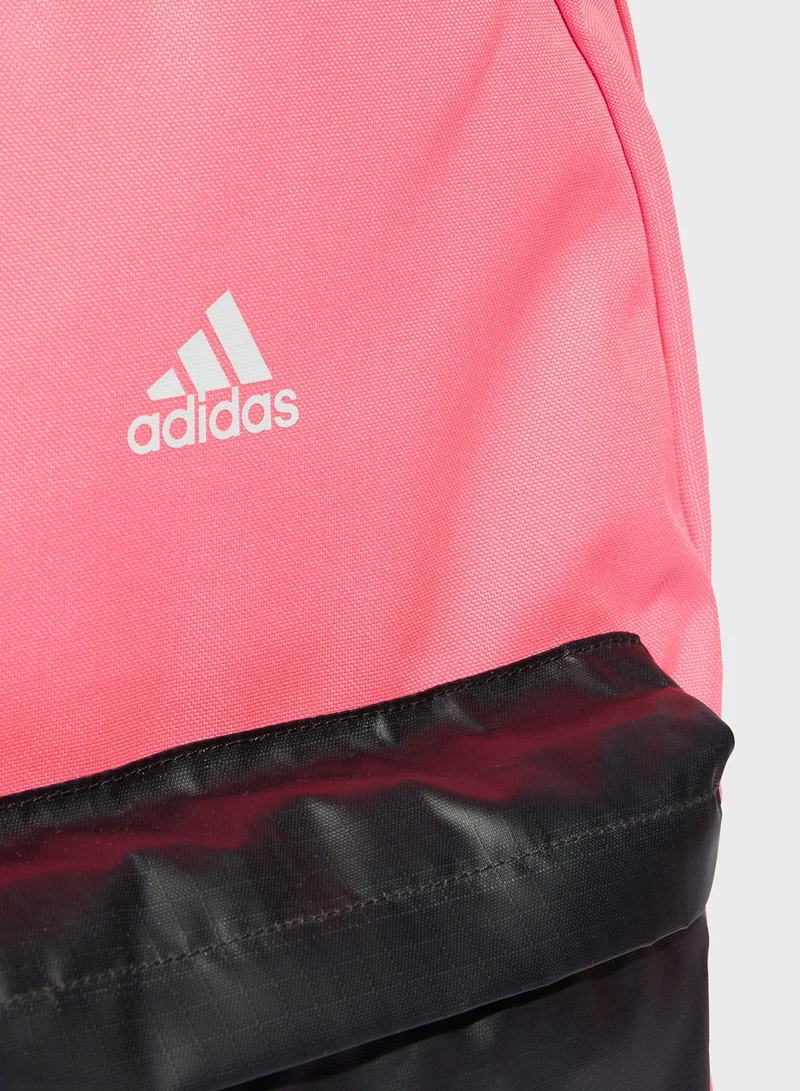 adidas شنطة ظهر بطباعة 3 خطوط