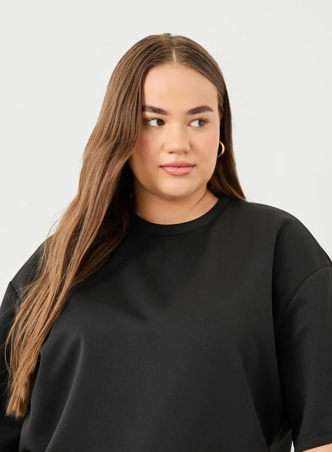 Styli Styli Plus Size Round Neck Oversized T-Shirt