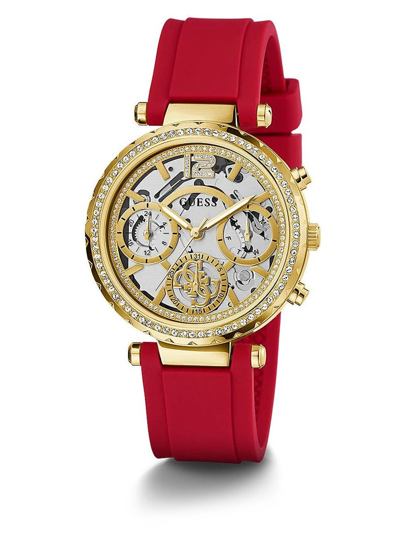 GUESS ساعة جيس متعددة الوظائف للسيدات باللون الذهبي والسيليكون الأحمر GW0484L1 - Image 2