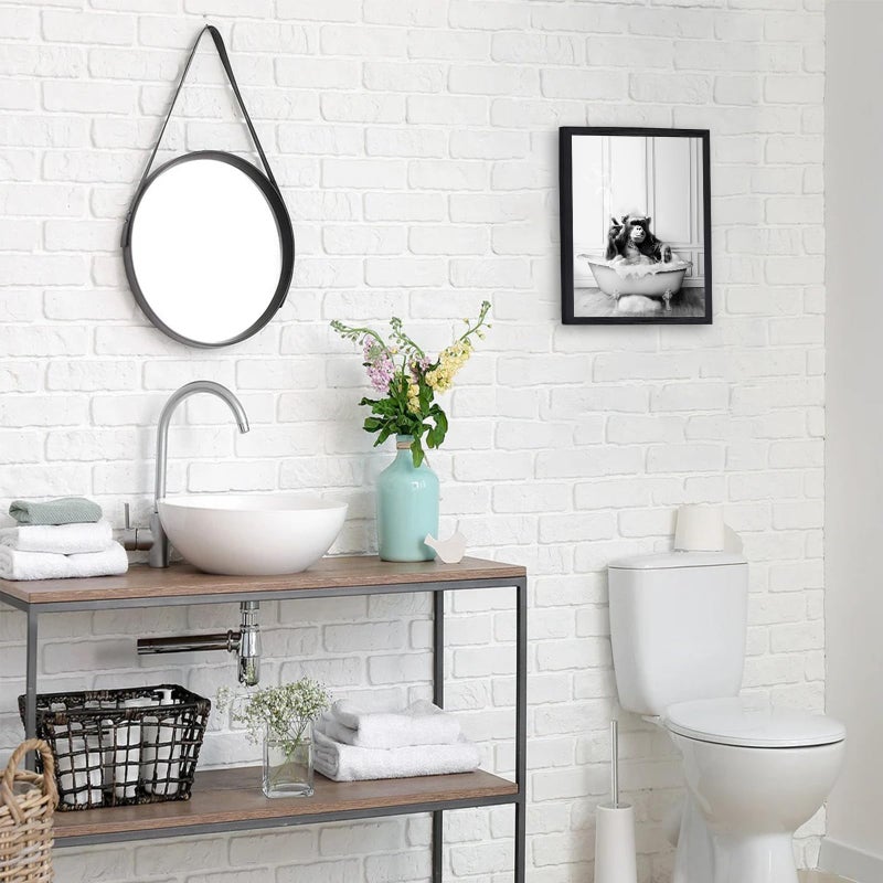 KBKBART مؤطرة الحمام ديكور الجدار الفن مضحك شمبانزي في حوض الاستحمام صورة الحمام أبيض وأسود الحمام جدار الفنون - Image 3