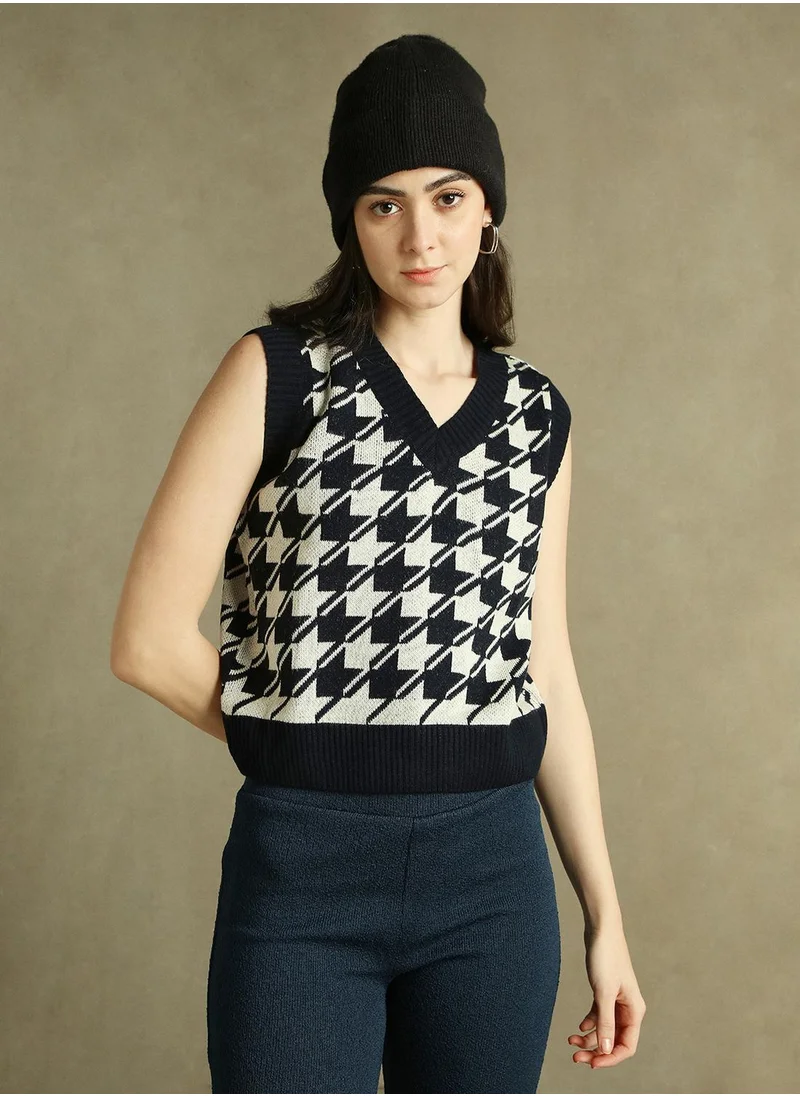 Dennis Lingo Women's Navy 100% Acrylic Textured Regular Fit Sweater