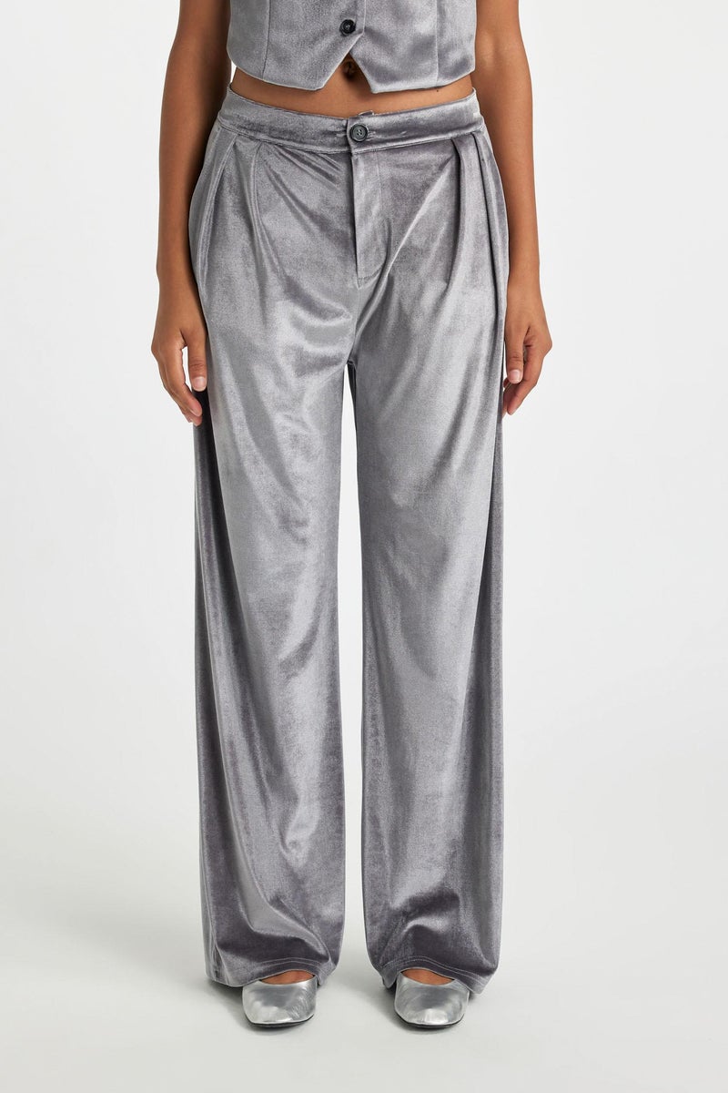 DeFacto Woman Wide Leg Fleece Pocket Velvet Trousers - Image 1