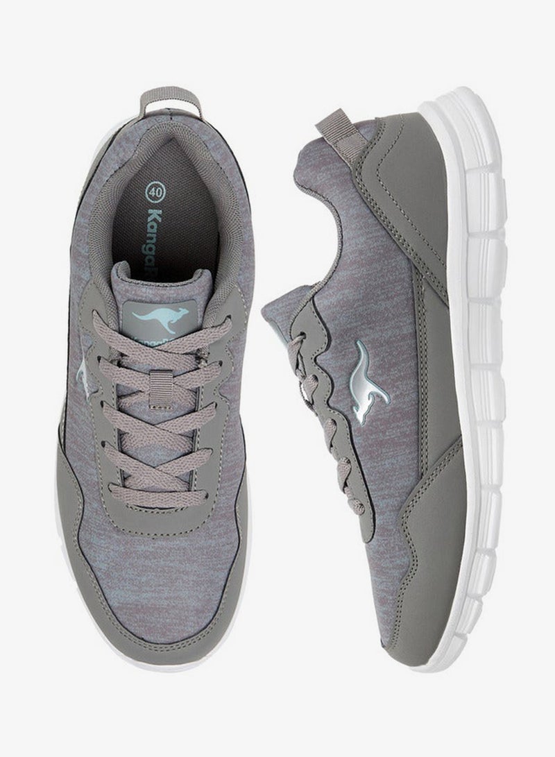 كانغاروس أحذية رياضية نسائية مطرزة بشعار مع إغلاق برباط - Image 3