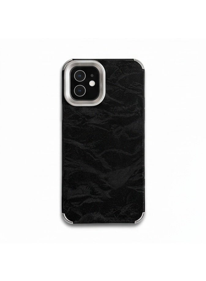 جراب حماية مضاد للصدمات والانزلاق متوافق مع iPhone 11 بتصميم أسود - Image 1