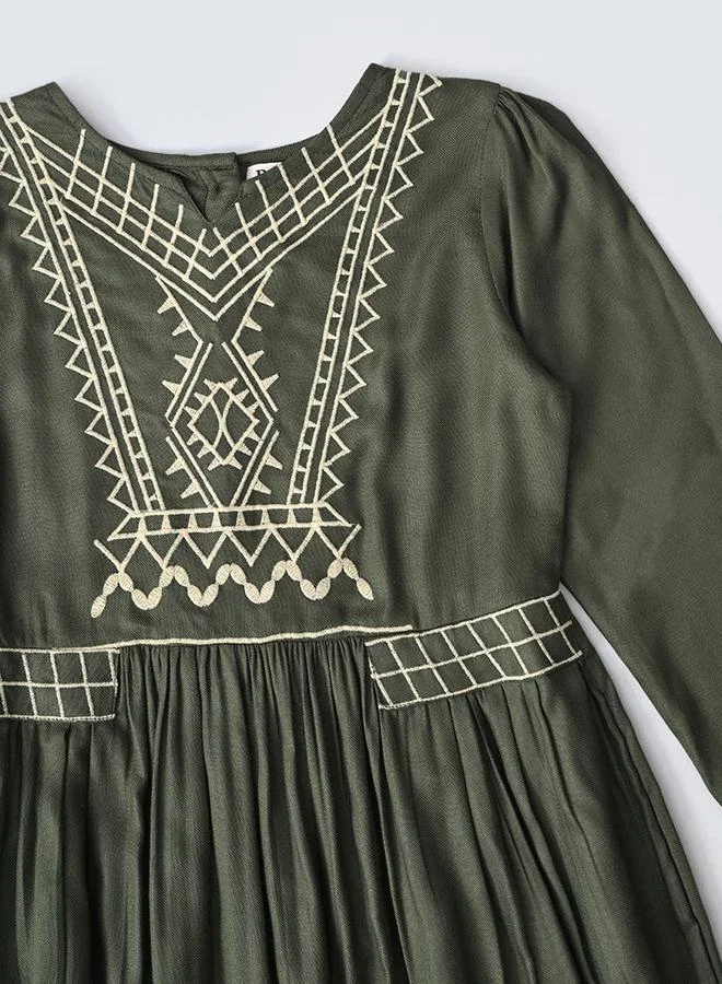 BELLA MODA Embroidered Longsleeve Dress