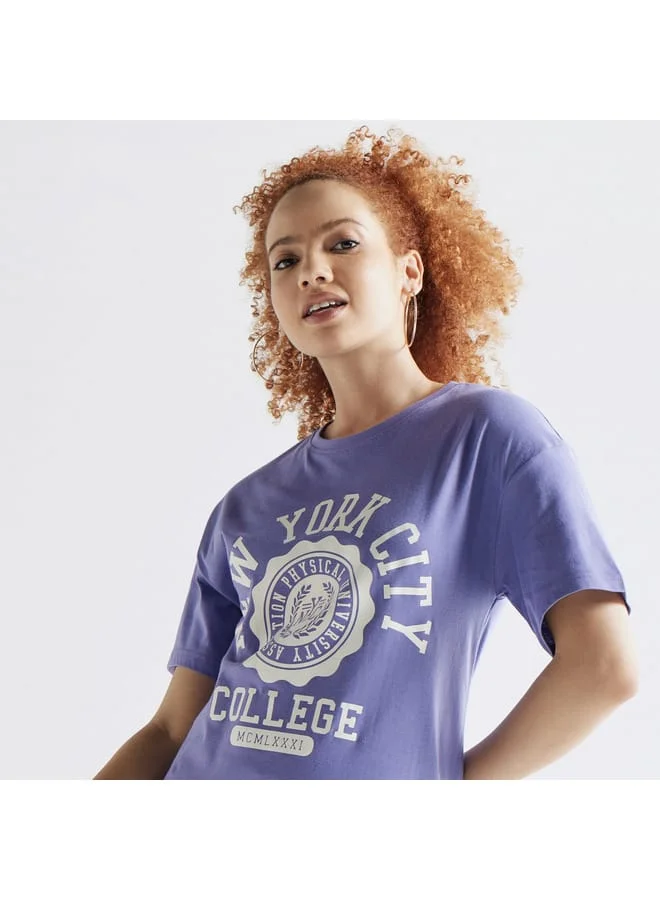 Splash FAV Graphic Print T-shirt with Crew Neck and Drop Shoulder Sleeves