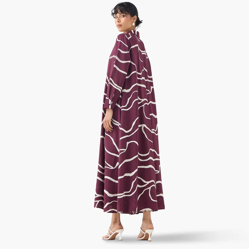 Iconic Iconic Printed Trapeze Maxi Dress with Collar and Long Sleeves