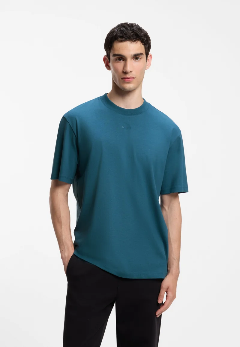 HUGO Relaxed-fit T-shirt with central logo detail