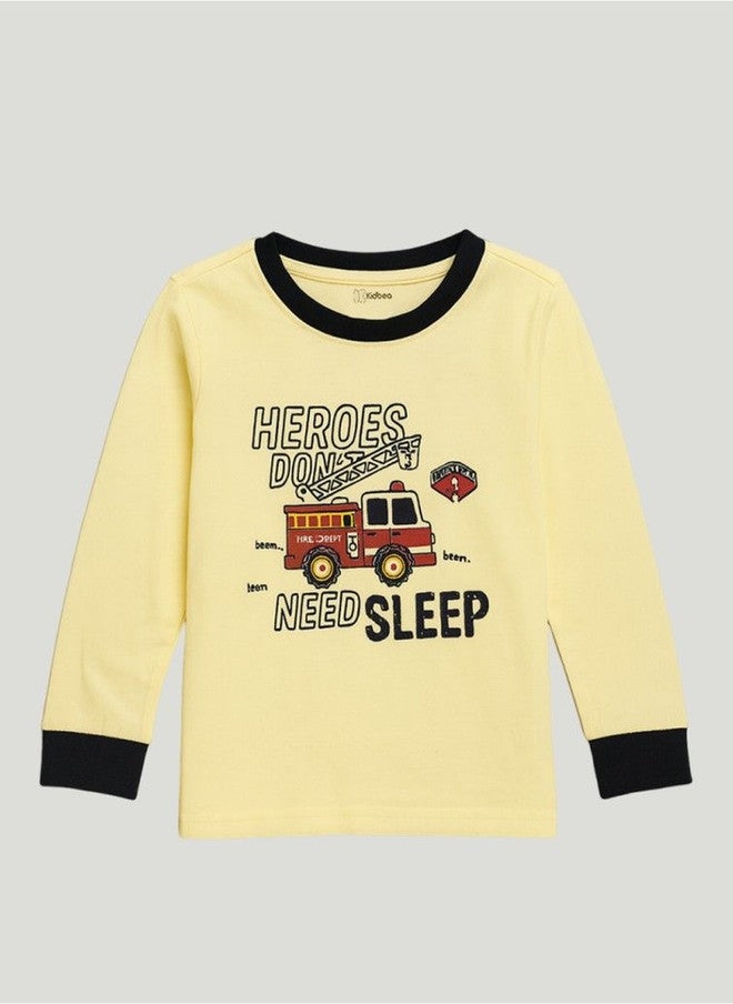 Kidbea طقم نوم كيدبيا للأطفال بطباعة جرافيك من القطن مع تي شيرت وسروال جوجر - Image 3