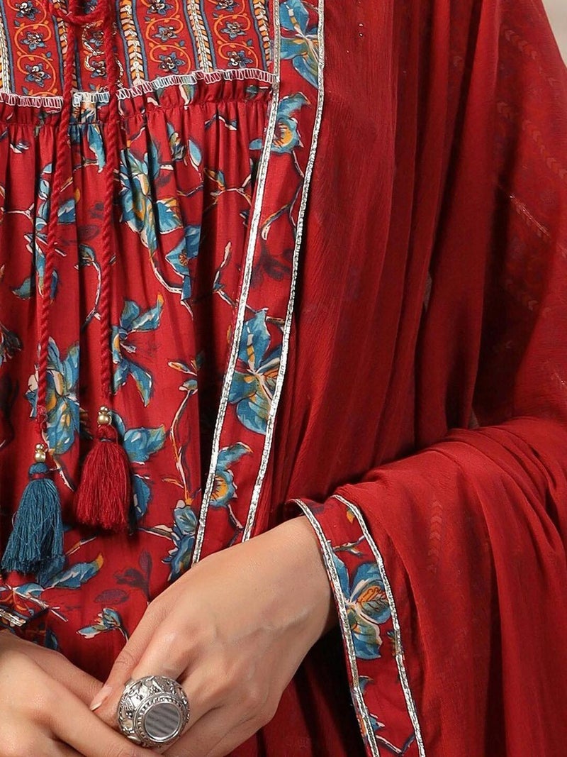 آي شين طقم كورتا مزين بطبعات زهور مع بنطلون ودوباتا من إيشين - Image 2