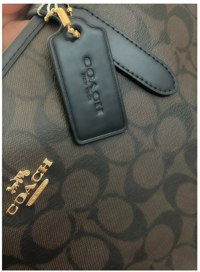 كوتش اوت ليت حقيبة توتي كوتش سيتي من القماش المميز للأزياء النسائية، حقيبة متعددة الاستخدامات بسعة كبيرة، حقيبة كبيرة الحجم تُحمل باليد أو على الكتف - Image 2