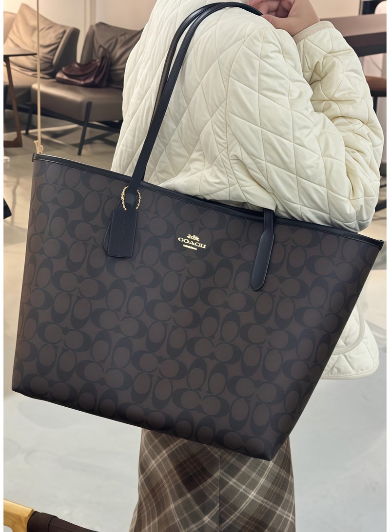 كوتش اوت ليت حقيبة توتي كوتش سيتي من القماش المميز للأزياء النسائية، حقيبة متعددة الاستخدامات بسعة كبيرة، حقيبة كبيرة الحجم تُحمل باليد أو على الكتف - Image 5