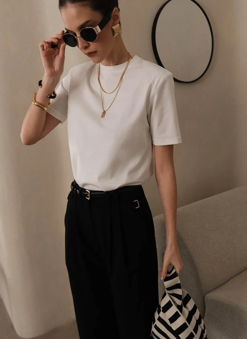 Lichi T-shirt with emphasised shoulders
