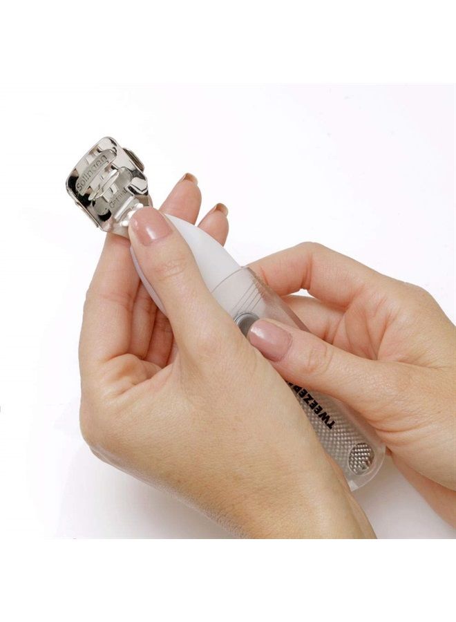 Tweezerman Safety Slide Callus Shaver with Rasp - Image 3