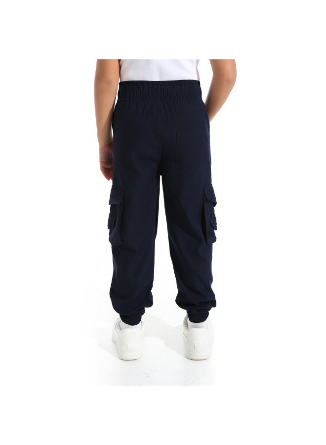 سيزار بنطلون اولادي جبردين مزود  بجيوب وزراير جانبية - Image 1