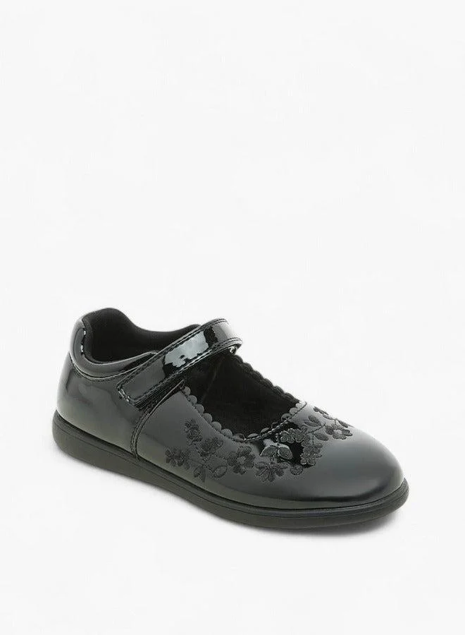 جونيورز حذاء مدرسي مطرز بالزهور للبنات بإغلاق بشريط لاصق