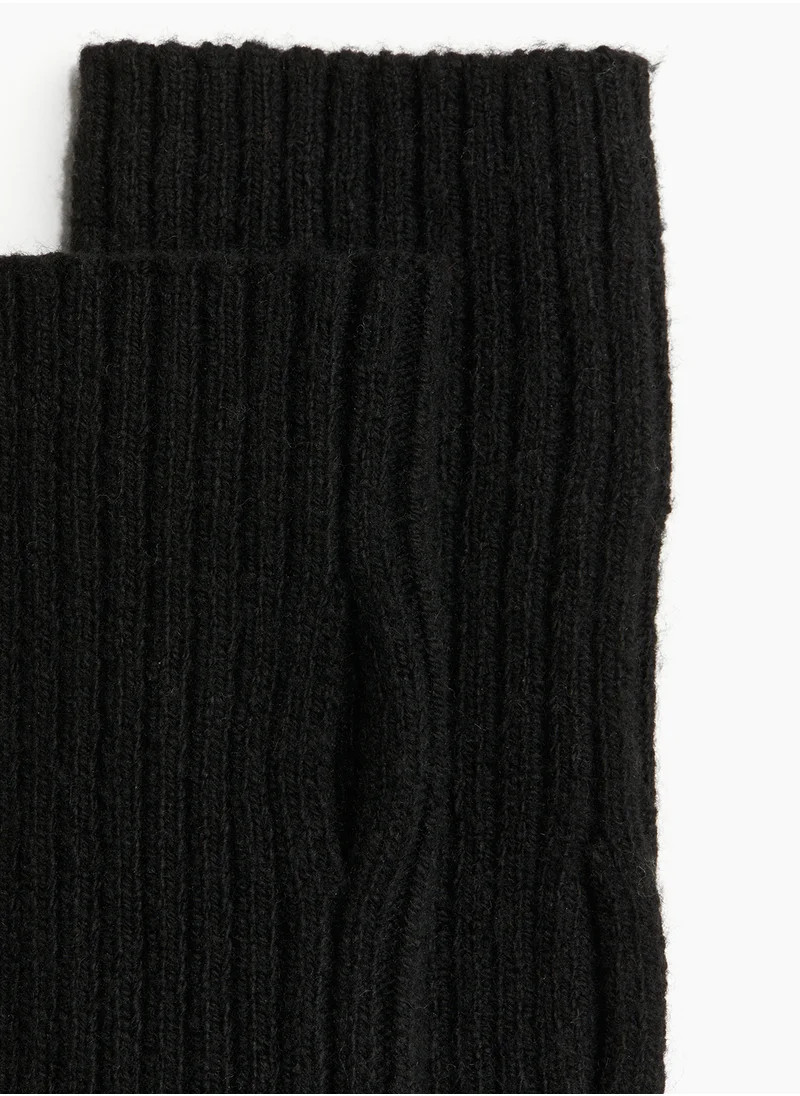 H&M Rib-knit wrist warmers