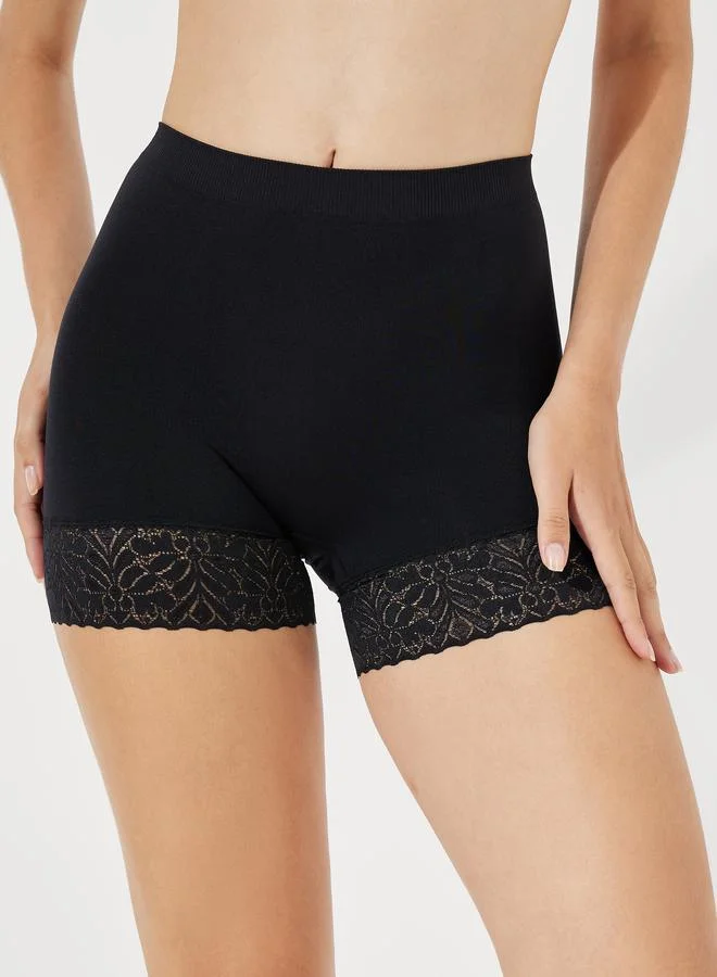 Styli Pack of 2 - Long Length Lace Detail Shorts