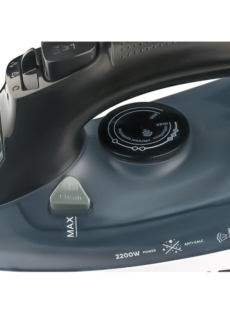 آر إيه أف مكواة بخار، 2200 واط، خرج بخار 150 جرام/دقيقة، خزان مياه 320 مل، قاعدة مطلية بالسيراميك، مضادة للتكلس، مضادة للتنقيط، تنظيف ذاتي، إيقاف تشغيل تلقائي، تزيل التجاعيد الصعبة. - Image 3