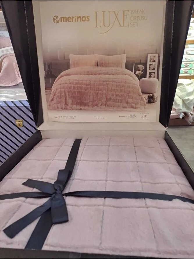 ميرينوس Luxe Double Bedspread Set - Powder Checked Model