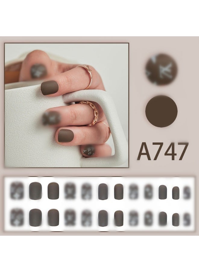 كيراي 24 قطعة أظافر بنية داكنة متدرجة، تصميم قصير، متعددة الاستخدامات، قابلة للإزالة، لا تسبب ضررًا للأظافر، أظافر نهائية مناسبة للفتيات - Image 1