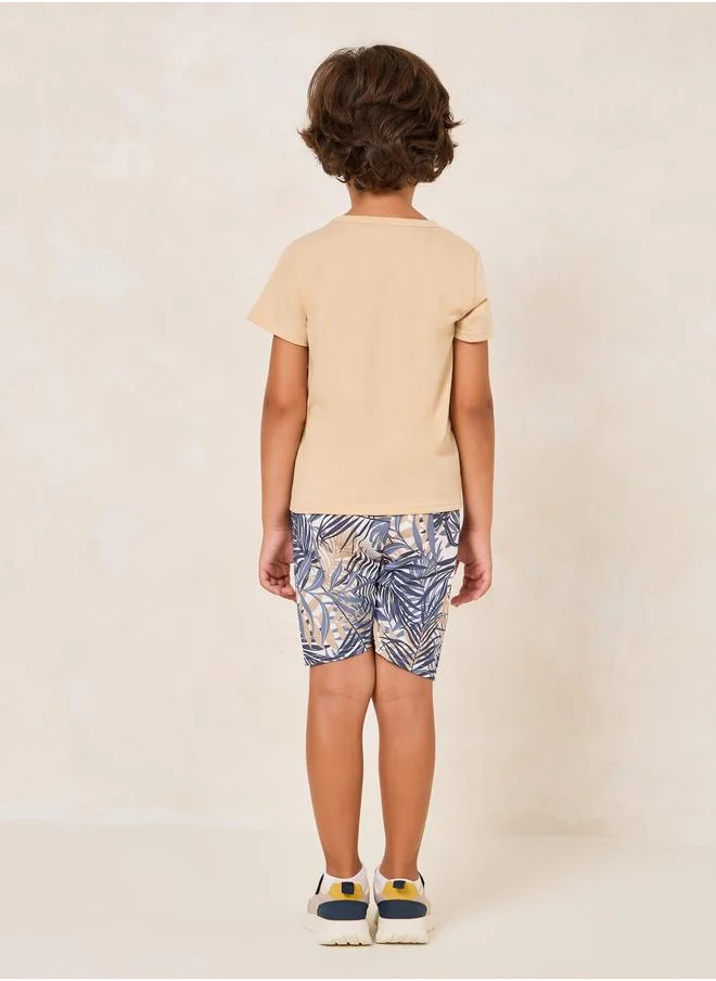 Styli Tropical Print T-Shirt & Shorts Set