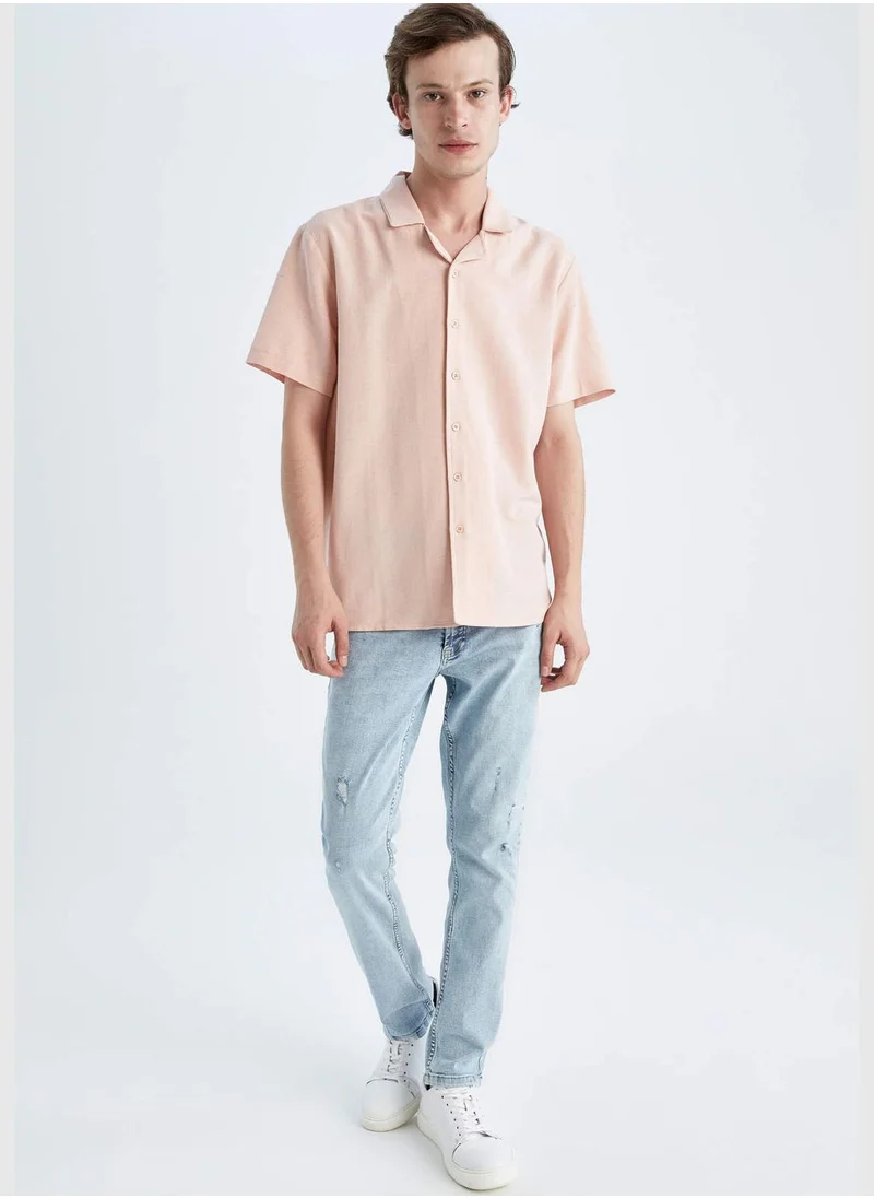 ديفاكتو Man Regular Fit Apache Neck Woven Top Short Sleeve Shirt