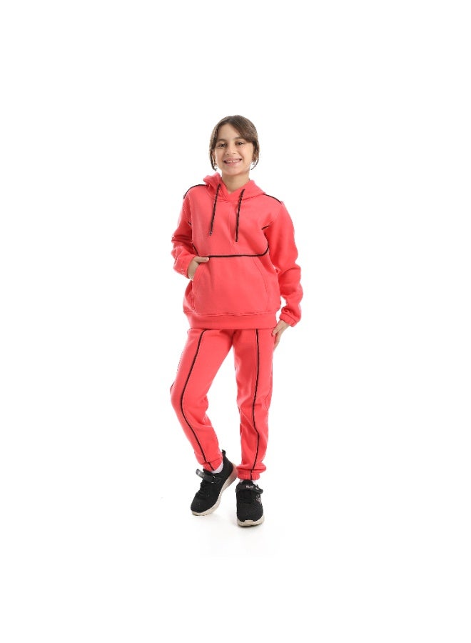 Caesar Girls' winter Melton tracksuit with linear designs - Image 1