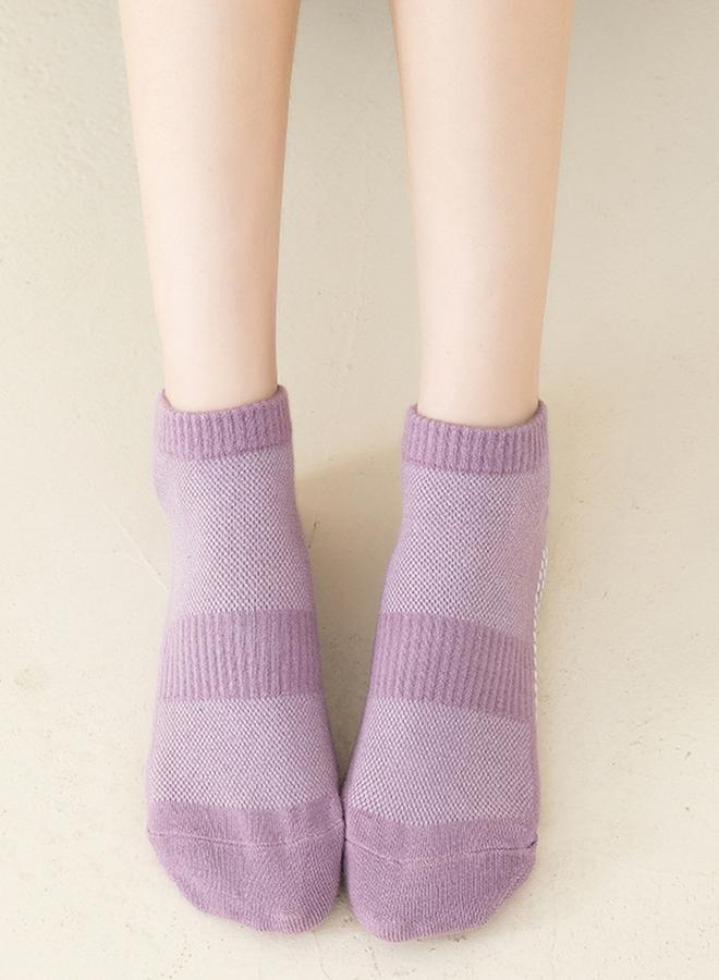 Styli Active Tonal Texture Silicon Base Yoga Socks - Image 2