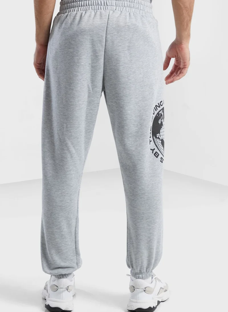 The Giving Movement The Regular Fit Classic Sweatpants