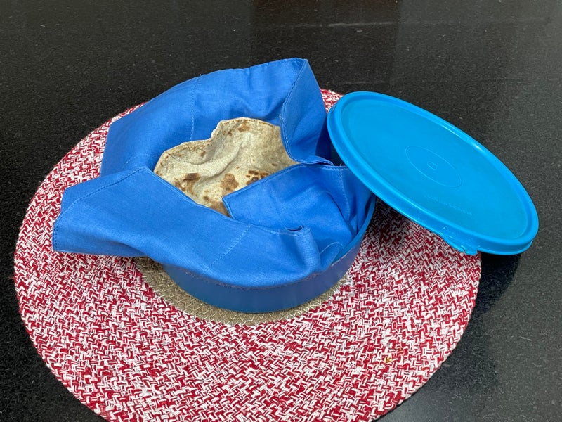 FOVERÓS Cotton Roti Chapati Cover Roti Rakhne ka Kapda Kids Tiffin Napkin Size : 30 x 30 cms (Blue, 30 X 30 Cms) - Image 3