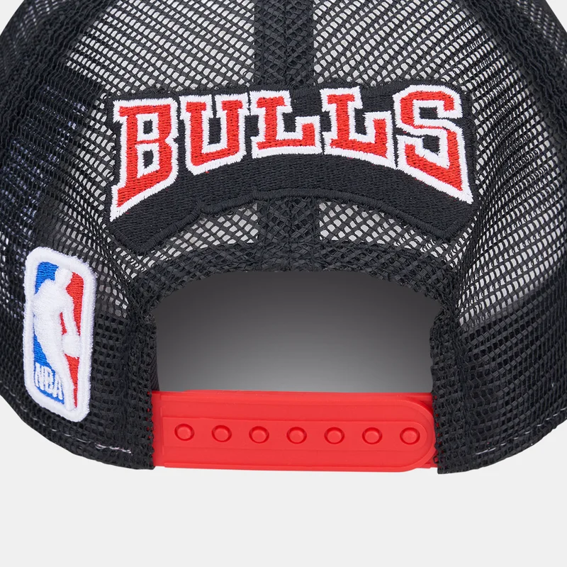NEW ERA Men's NBA Chicago Bulls Trucker Cap