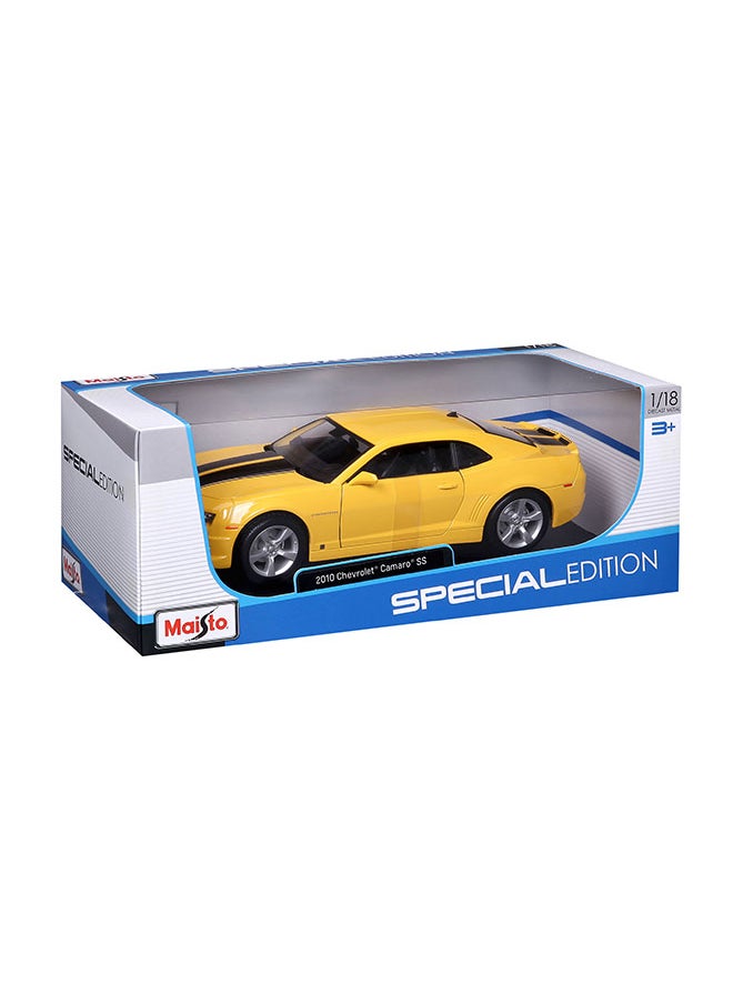 Maisto 1/18 scale diecast model of the 2010 Chevrolet Camaro RS.  - Image 1