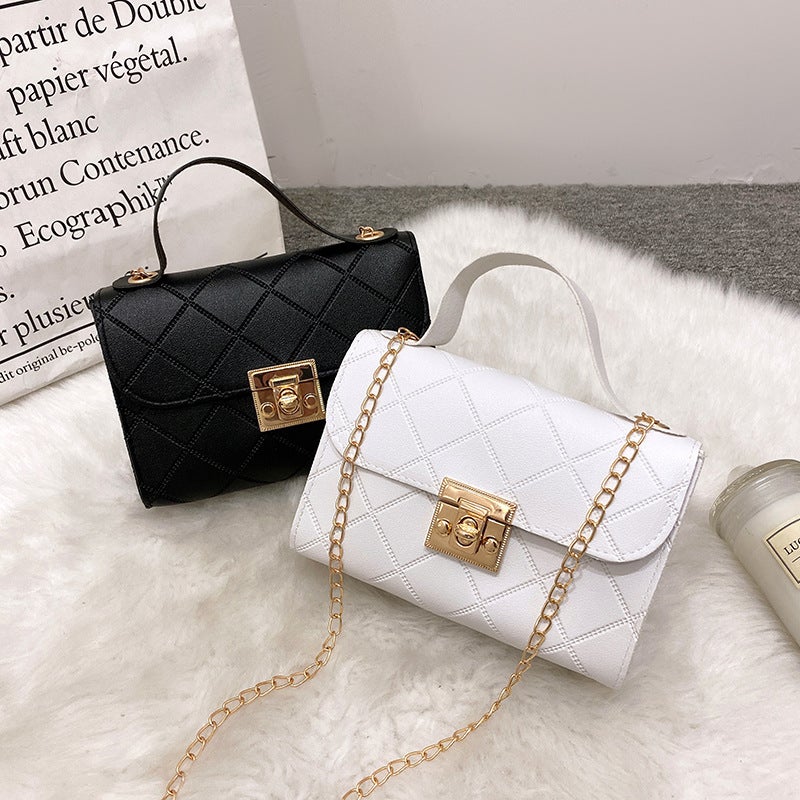 2023 New Ladies Small Square Bag Fashion Simple Shoulder Messenger Bag Chain Bag Female Source Manufacturers Straight Hair Generation - Image 4