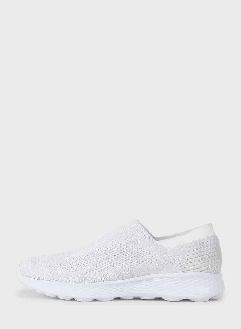 Red Tape Casual Slip On