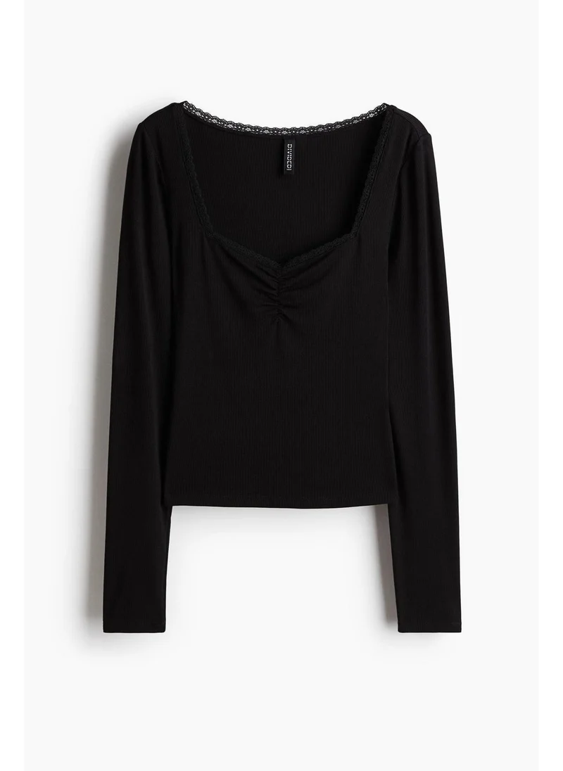 H&M Lace-trimmed ribbed top