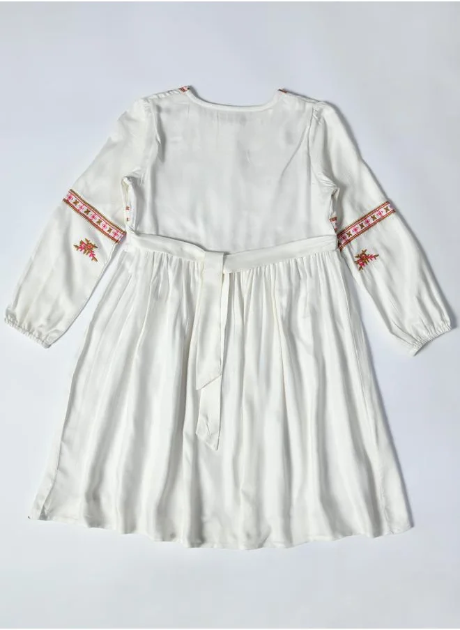 بيلا مودا Bella Moda Embroidered Balloon Sleeves Knee-Length Dress