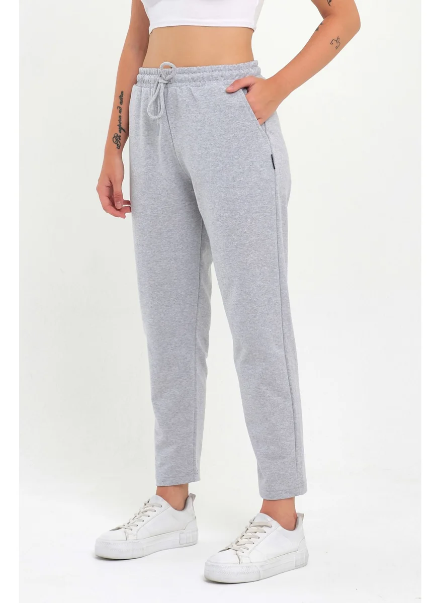ميتاليك Women's Grey Classic Pocket Sweatpants