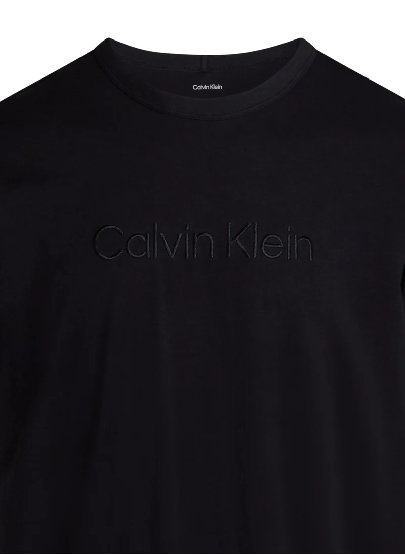 كالفن كلاين Essential Crew Neck T-Shirt