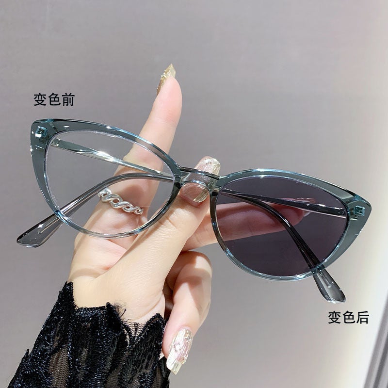 Photochromic Cat's Eyes Retro Cross-border Trendy Plain Look Slimming Flat Glasses Advanced Sense Can-match Myopia Glasses - Image 4