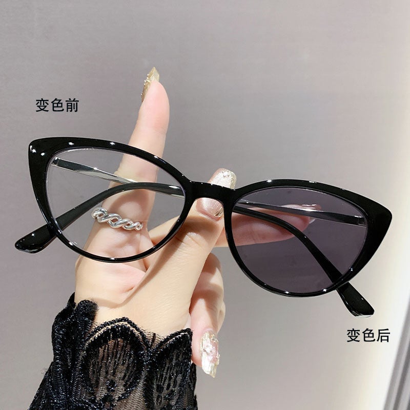 Photochromic Cat's Eyes Retro Cross-border Trendy Plain Look Slimming Flat Glasses Advanced Sense Can-match Myopia Glasses - Image 1