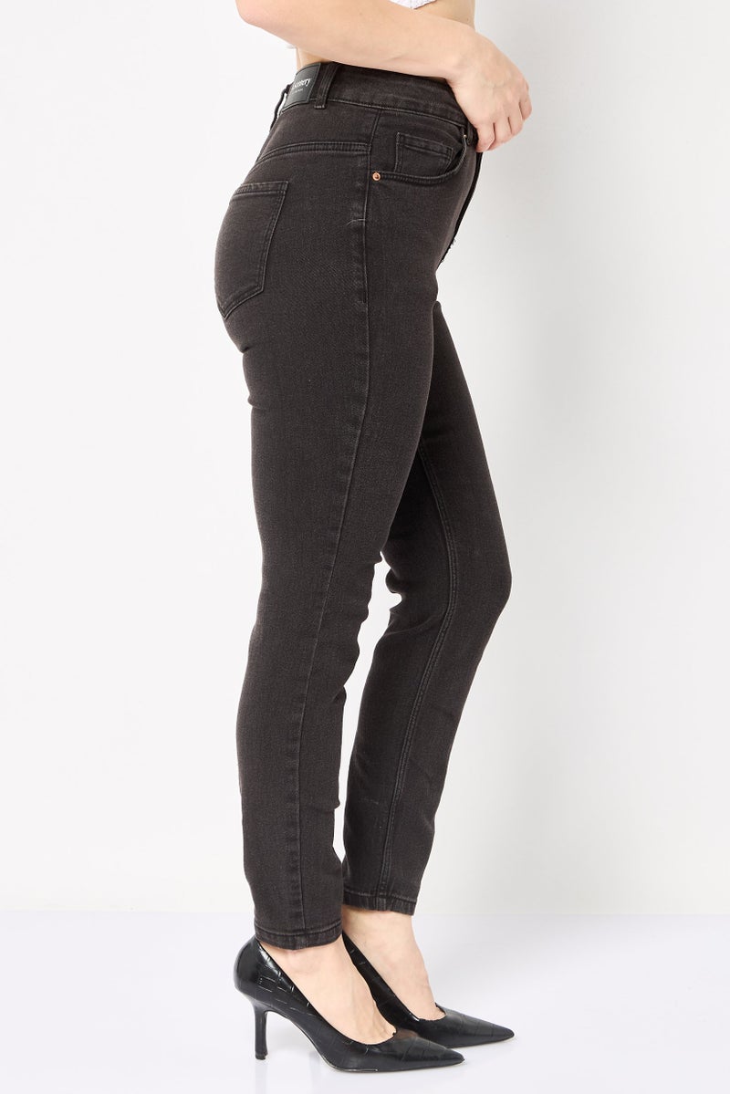 VERO MODA I Scenery By Vero Moda Women Skinny Fit High Rise Solid Stretchable Jeans, Dark Grey  - Image 3
