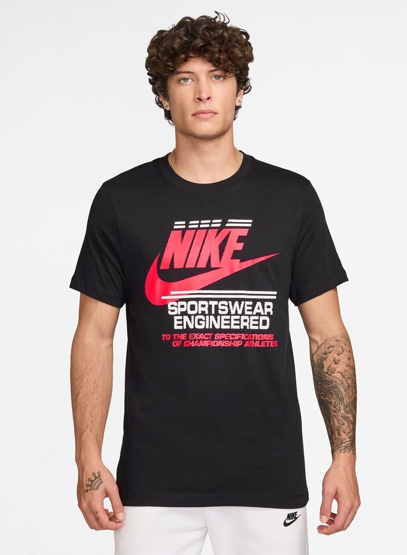 Nike Nsw Futura Graphic T-Shirt - Image 1
